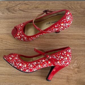 Madden Girl WOLLYYY Fabric Red Floral Women's Heels Peep Toe Mary Janes Size 7